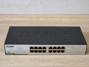 D-link DES-1016D 16 ports Ethernet Switch 10/100 Mbit RJ45 Ethernet - gebraucht - Zdjęcie 1 z 6