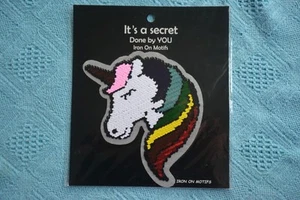 IT'S A SECRET Iron On UNICORN Motif. 17.5 x 15cm. NEW. Fabric & Sequin TRANSFER - Bild 1 von 1