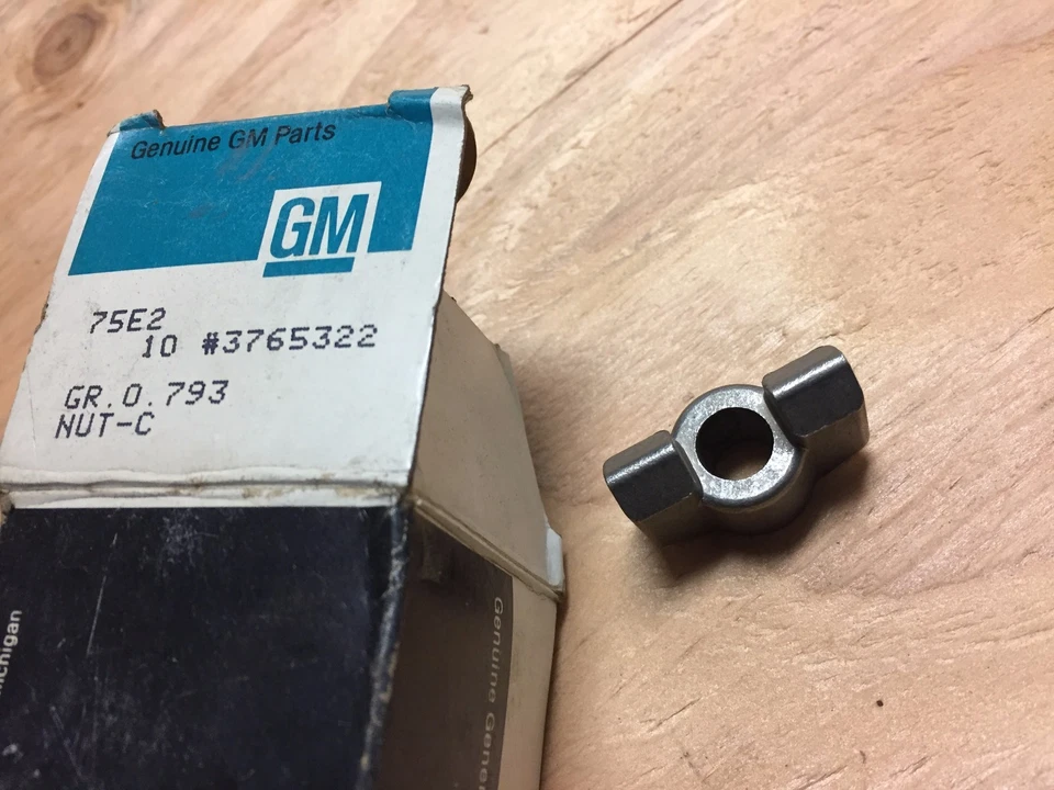 1960-1974 CHEVY GMC BLAZER JIMMY 4X4 TRUCK NOS GM CLUTCH FORK NUT 3765322  - Image 1 of 2