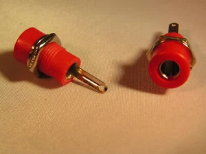 4 mm Panelmontage Prüfbuchsen Lötzinn Typ 2 Stück OM0471 - Bild 1 von 1