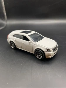 Matchbox 2010 Cadillac CTS Wagon White Loose 1/64 See Pics Modern Rides 5-Pack - Picture 1 of 5