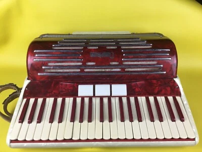 Acordeón rojo Camerano vintage hecho en Italia - ¡FUNCIONA MUY BIEN! Foto 1 de 4