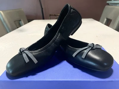 Stuart Weitzman Bow Ballet Flats. 9 - Image 1 of 4
