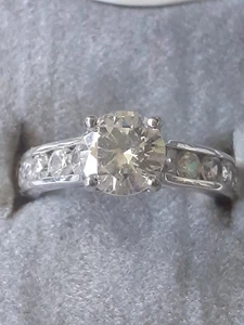 lovely silver ring small size - Picture 1 of 6