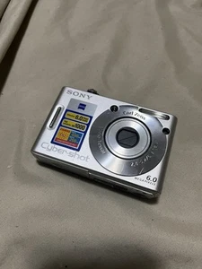 Sony Cyber-shot Digital Camera DSC-W30 Carl Zeiss Lense 6.0 UNTESTED - Picture 1 of 3