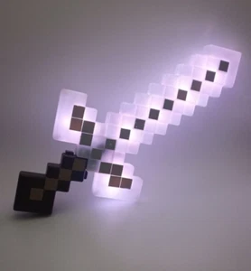 Mattel Minecraft Makes Sounds & Light Up Sword 2017 - Picture 1 of 23