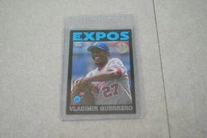 2021 Topps Vladimir Guerrero 1986 nero parallelo 86b-226 /299 - Foto 1 di 5
