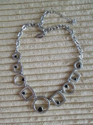 White House Black Market Reversible Rhinestone Clear, Black Silver Tone Necklace Foto 1 de 4