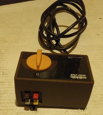 1  Märklin mini-club Trafo electronic 05 Fahrregler-Trafo für Modelleisenbahn - Bild 1 von 2