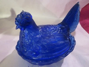 Cobalt Blue Glass Hen on Basket Weave Nest Candy Dish Bowl~VINTAGE - Picture 1 of 7