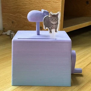 Spinning Kitten Music Box - Handheld Rotating Melody Toy for Cat Enthusiasts - Picture 1 of 3