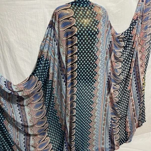 NEU * Glatter Chiffon mehrfarbig ethnischer Druck 1 Kleid/Handwerk Stoff * KOSTENLOSER VERSAND - Bild 1 von 8