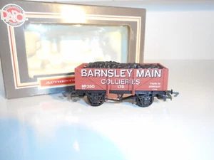 Dapol VR3-07, 5 Plank Barnsley Main wagon. As New condition. OO Scale. Boxed - Picture 1 of 11
