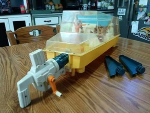 Working Rattlin Gattlin Shootin Gallery 1976 Louis Marx Toys Vintage Missing Leg - Picture 1 of 12