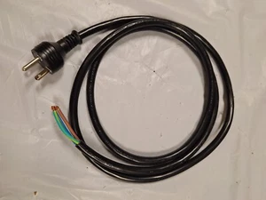 CABLE DE ALIMENTACIÓN AC 6 FT COLETA 3 CLAVIJAS 250V 14AWG SJTO - Imagen 1 de 3