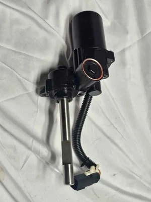 Left Power Running Board Motor Driver 2019-2022 Ram 1500 68461581AA - Image 1 of 4