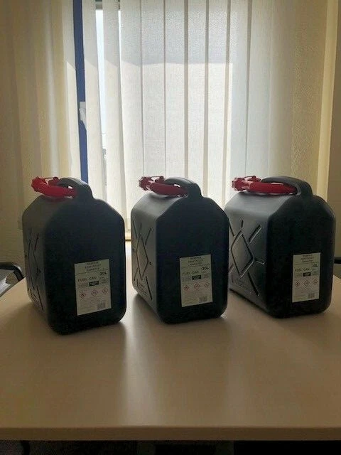3 x  Benzinkanister 20 Liter Kraftstoff Kanister schwarz  - Bild 1 von 1