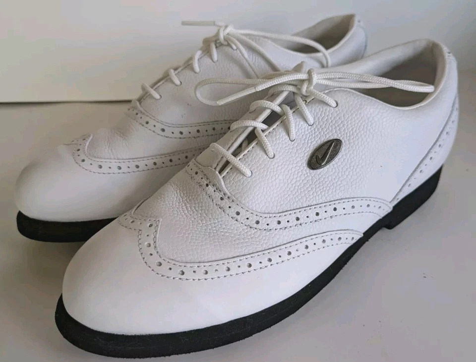 Zapatos de botín de golf vintage Nike Airliner de seda real con cordones para mujer talla 7,5 Foto 1 de 4