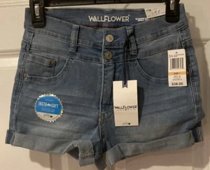Nwts! Wallflower Junior's Size 7/28 Light Wash Blue Sassy High Waist  Shorts - Picture 1 of 5