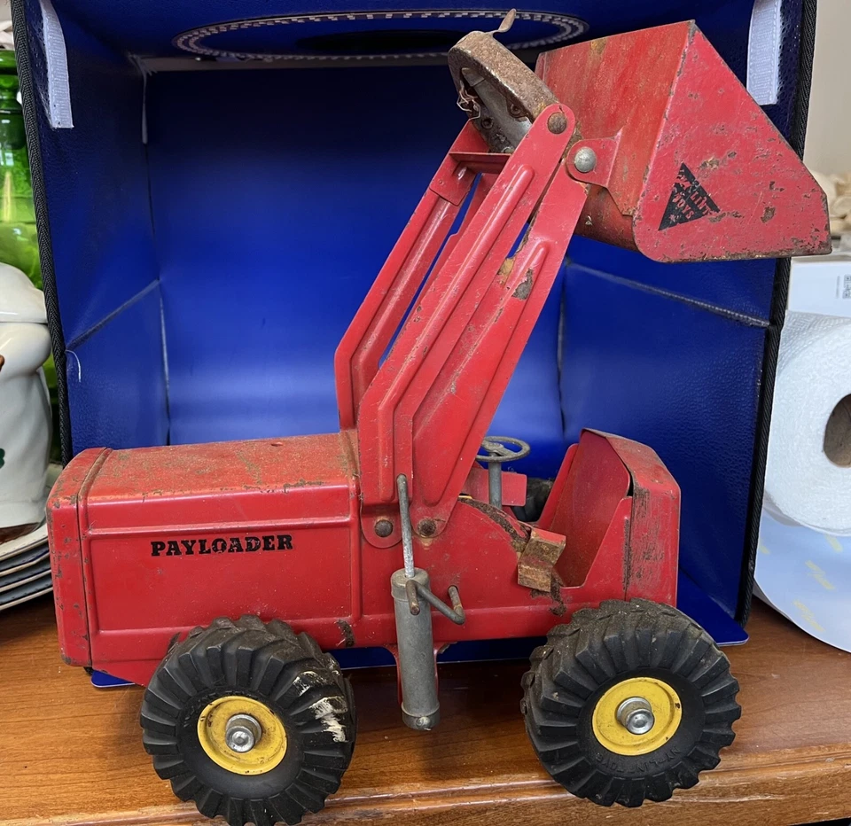 Red 1950s Nylint Pressed Steel Toy - Payloader - Image 1 of 4