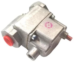 ITT MR 2G305 Hydraulic Valve 1/4" NPT Single Couple - Picture 1 of 2