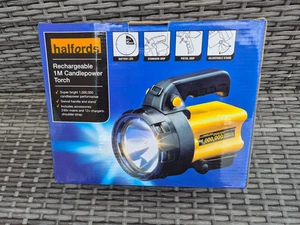 Halfords Rechargeable 1M Candlepower Torch – Super Bright Beam with Dual Charger - Picture 1 of 2