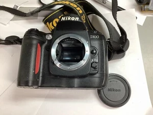 Nikon D100 6.1MP Digital SLR Camera Body with Strap - Picture 1 of 5