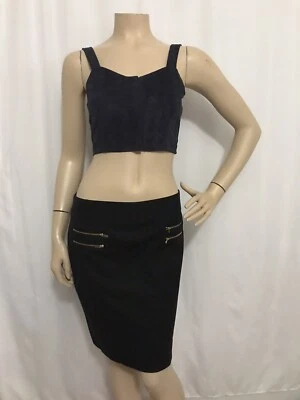 URBAN Outfitters crop top, TALLA XSMALL MATERIALES DE GAMUZA USADOS ESTILO CROP Foto 1 de 4