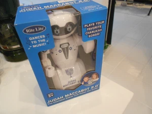 Judah Maccabot 2.0 Tanzender musikalischer Chanukka Roboter Chanukka Spielzeug Rite Lite - Bild 1 von 8