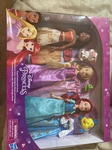 Disney Princesa Real Moda y Amigos Paquete de 3 Ariel Moana Rapunzel NUEVO SELLADO - Imagen 1 de 5