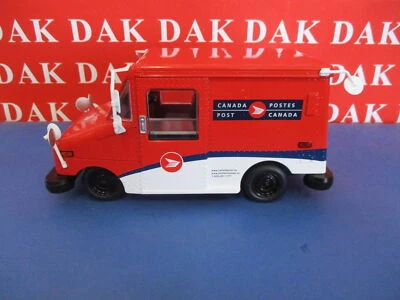 Die cast 1/24 Modellino Furgone Cheers Canada Post LLV by Greenlight - Immagine 1 di 4