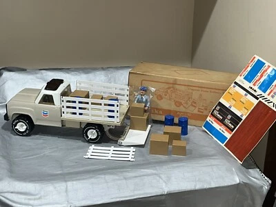 1982 Vintage Tonka Chevron Stake Delivery Truck #3100 with Accessories NIB NEW - Image 1 of 4