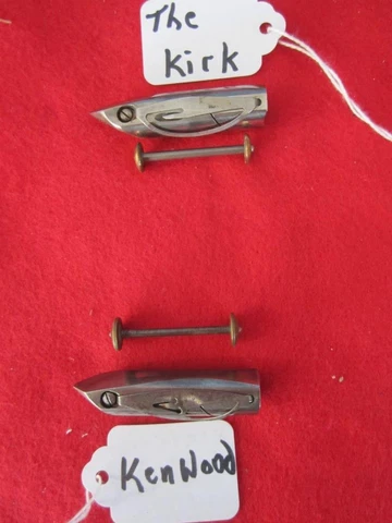 2 VINTAGE TREADLE SEWING MACHINE SHUTTLES AND 2 BOBBINS KENWOOD THE KIRK Cover