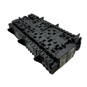 MB Mercedes Benz ML W166 2014 OEM Fuse Relay Module Box Unit A1669063801 - Picture 1 of 12