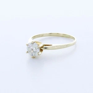 Anillo solitario clásico con puntas de oro de 14 quilates de corte redondo D/VVS1 de diamantes creados en laboratorio de 1,0 quilates - Imagen 1 de 3