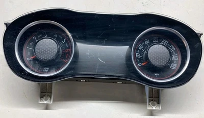 Cuadro de instrumentos Dodge Challenger 16 160 mph 60 k millas estimadas Foto 1 de 3