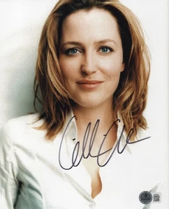 SEXY Gillian Anderson Autographed Signed Scully X FILES 8x10 Photo Beckett BAS - Picture 1 of 1