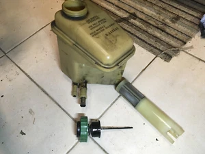Audi VW Power Steering Reservoir 4A0 422 373 A - Picture 1 of 6