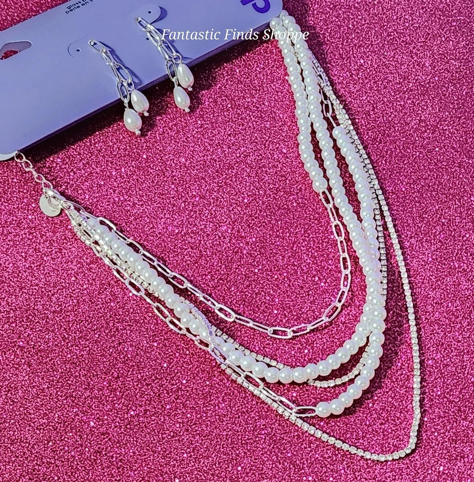 Paquete de 2 pendientes collar de perlas de plata sintética con clip de múltiples hilos de Claire's nuevos en caja Foto 1 de 1