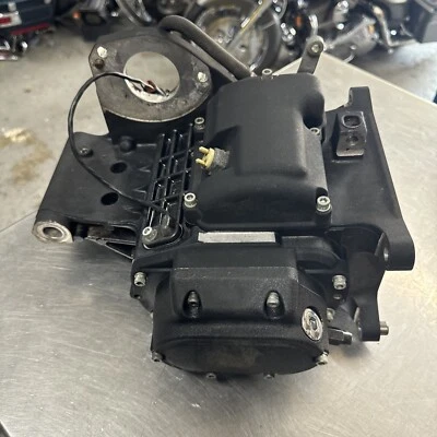 Harley-Davidson Softail Night Train 2003 transmisión completa usada 63 k 33051-03 Foto 1 de 4