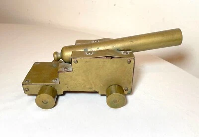 antiguo pesado hecho a mano miniatura latón madera militar miniatura cañón juguete escala Foto 1 de 4