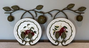 Apple Wrought Iron 2 Plate Display Rack with Plates Horizontal Hanging Rare MWW - Picture 1 of 16