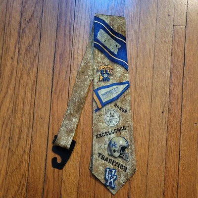 Corbata de seda vintage con temática de fútbol americano de la Universidad de Kentucky Excellence Tradition Foto 1 de 4