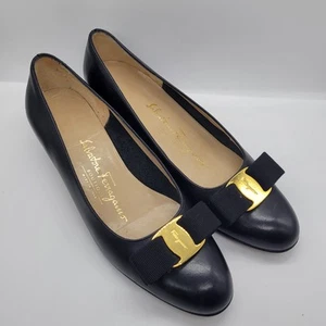 Salvatore Ferragamo Bow Black Leather Low Heel Pump Vintage Women’s 6 B - Picture 1 of 9