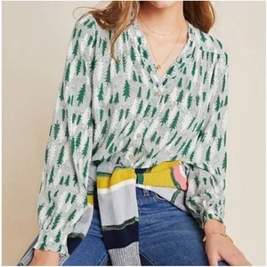 Anthropologie Maeve Marisol Blouse Evergreen Trees Print V-Neck 10 Holiday - Picture 1 of 10