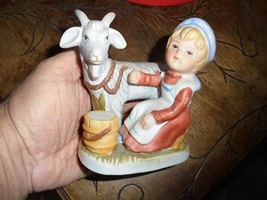 Fillette et sa Chèvre Idéal Artisan Fabriquant ou Boutique Fromage Caprin  - Imagen 1 de 3