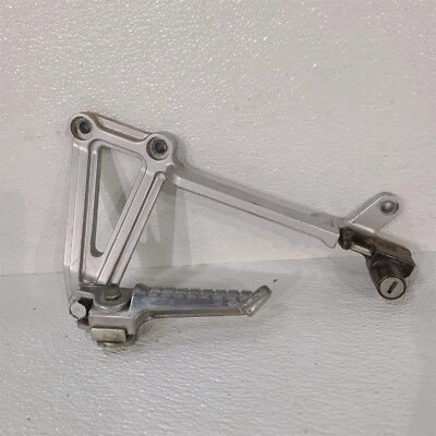 Conjunto de reposapiés trasero izquierdo Kawasaki Ninja 250 Ex Ps1023 2001 Foto 1 de 4