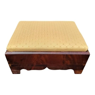 Antiguo reposapiés Imperio del siglo XIX - Recién tapizado y restaurado Foto 1 de 4