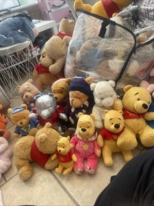 Paquete de juguetes de peluche suaves retro/de colección Disney Store Winnie The Pooh - Imagen 1 de 11