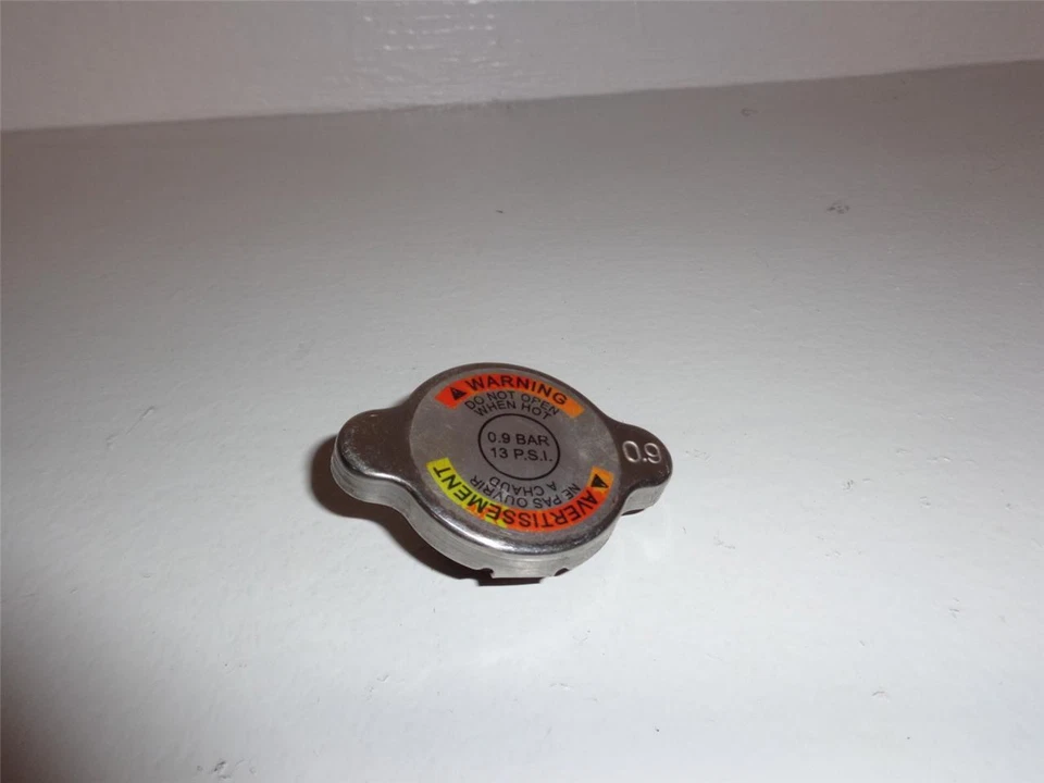 Yamaha Apex Radiaitor Cap 2006 2007 2008 2009 Attak GT ER RTX - Image 1 of 1